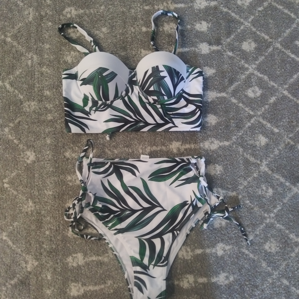NEW Womens bikini - Picture 4 of 5
